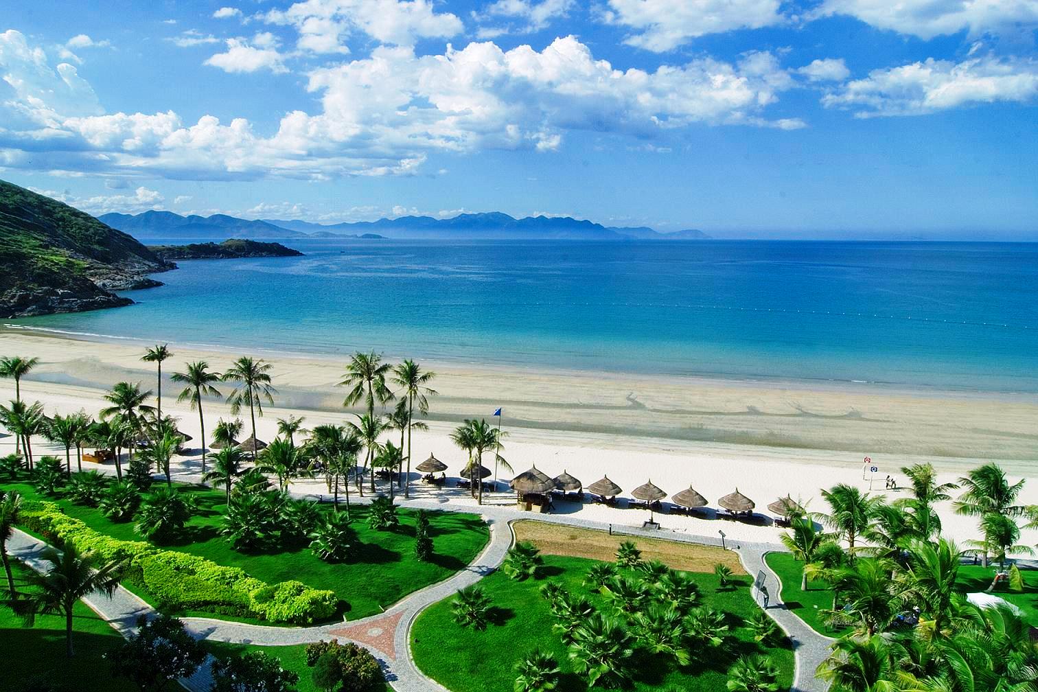 Tour Nha Trang 2N1Đ 2025: Khám phá Hòn Mun, Hòn Tằm, VinWonders, city tour ngắn gọn. Giá chỉ từ 2.190.000đ.